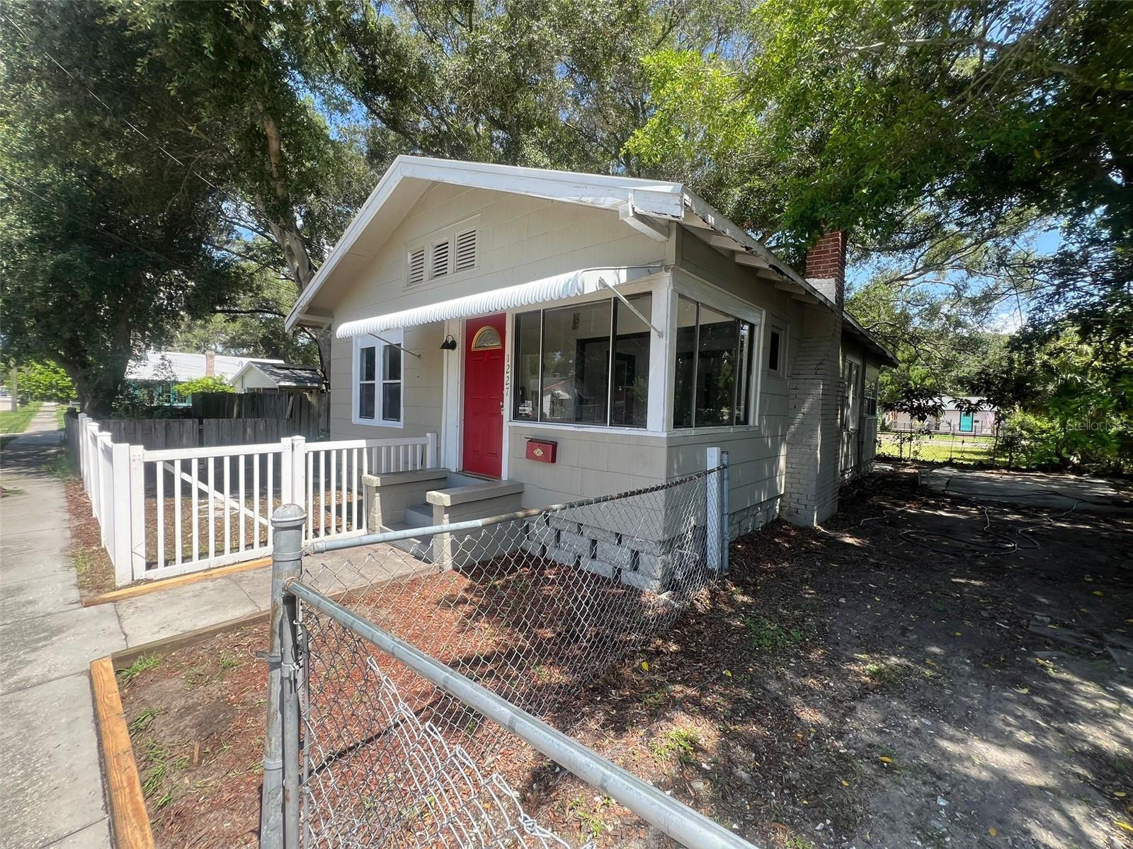 Image 4 of 15 For 1227 13th Avenue S