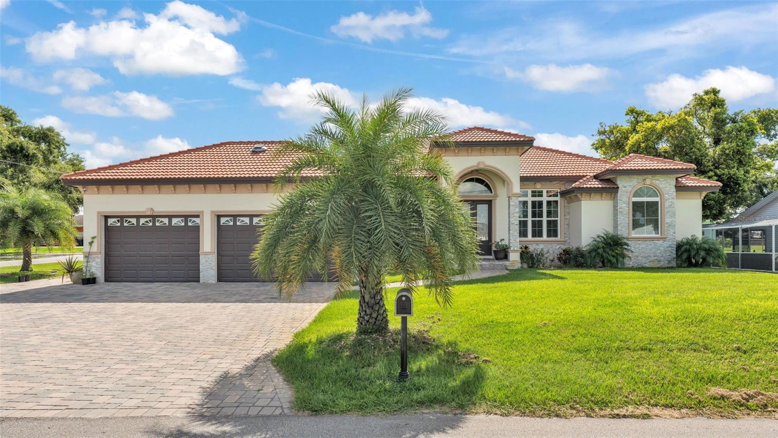 Details for 803 Lake Jessie Drive, WINTER HAVEN, FL 33881