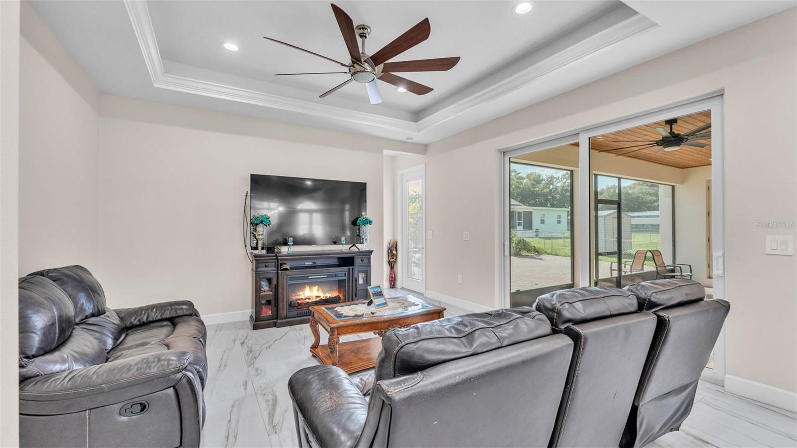 Image 21 of 38 For 803 Lake Jessie Drive