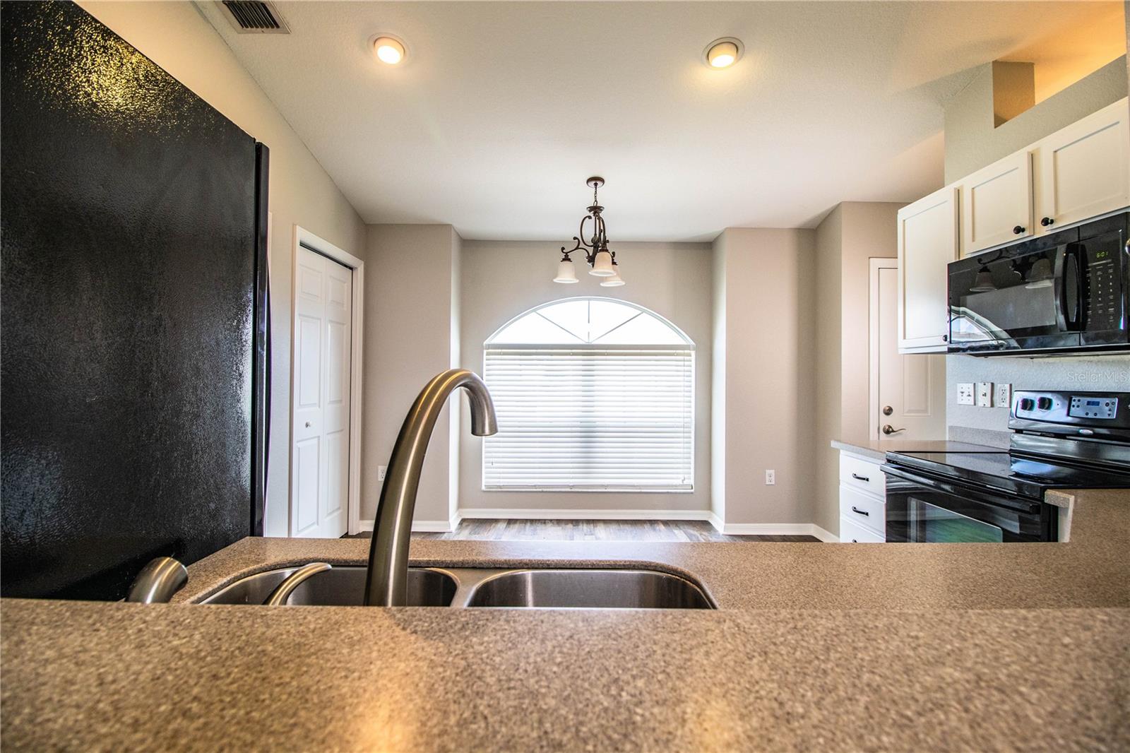 Image 10 of 51 For 2745 Stonewood Drive