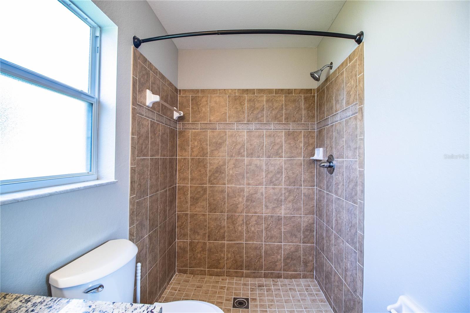 Image 21 of 51 For 2745 Stonewood Drive