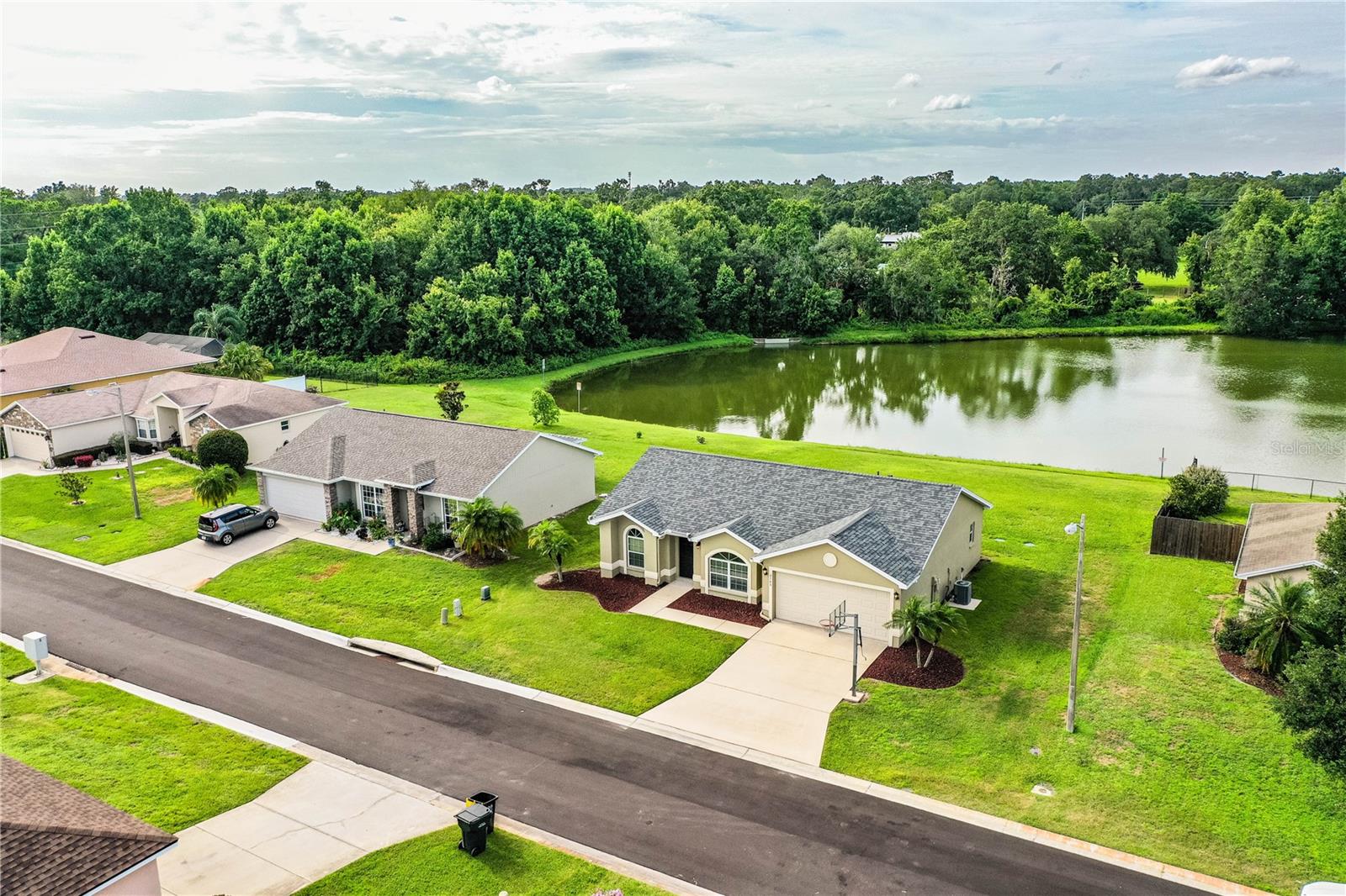Image 4 of 51 For 2745 Stonewood Drive