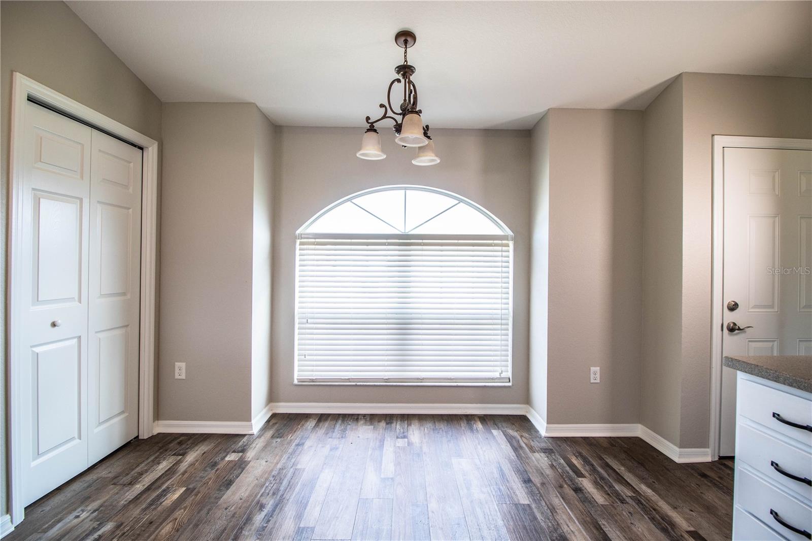 Image 9 of 51 For 2745 Stonewood Drive
