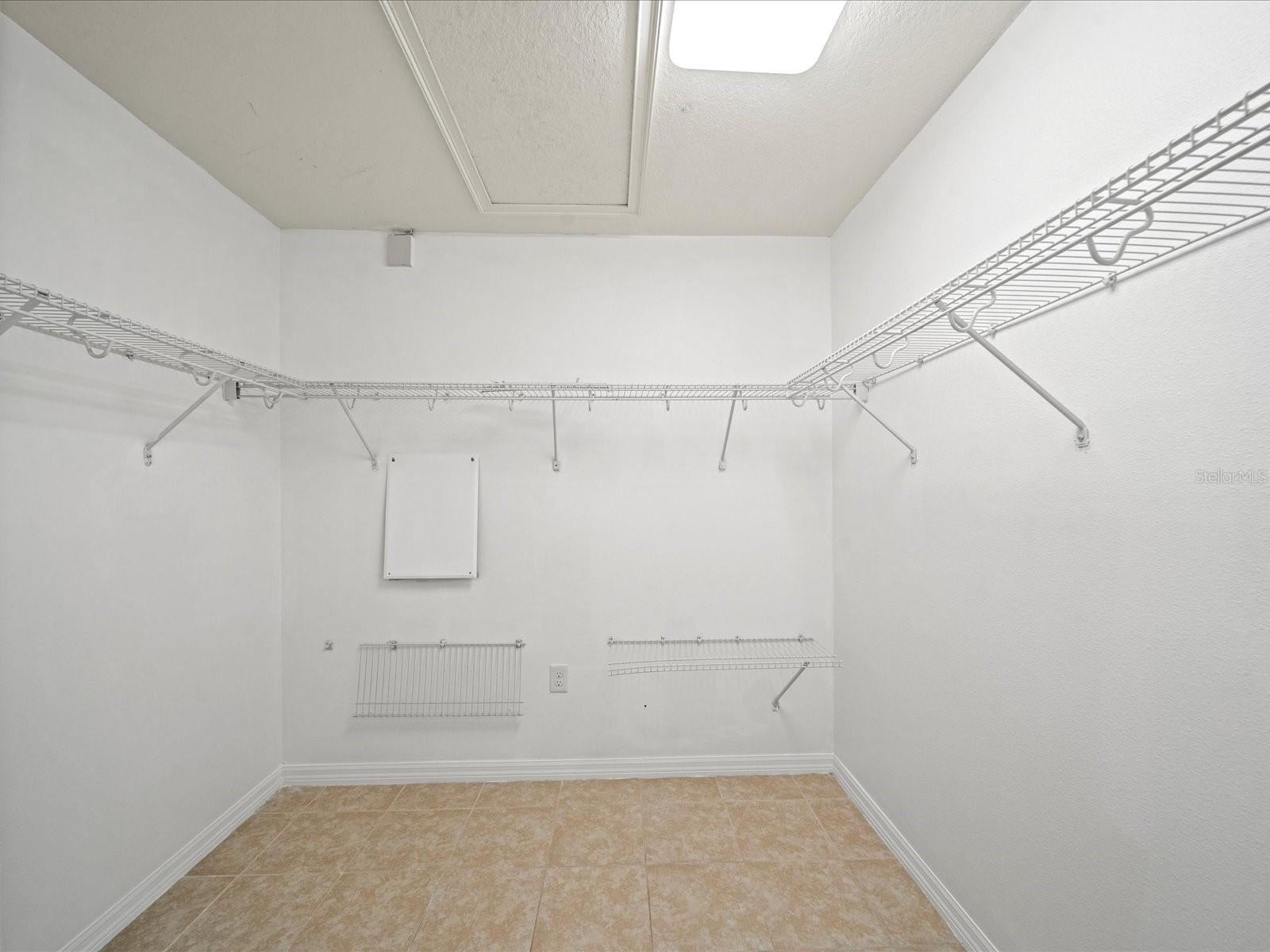 Image 15 of 60 For 5611 Aral Drive