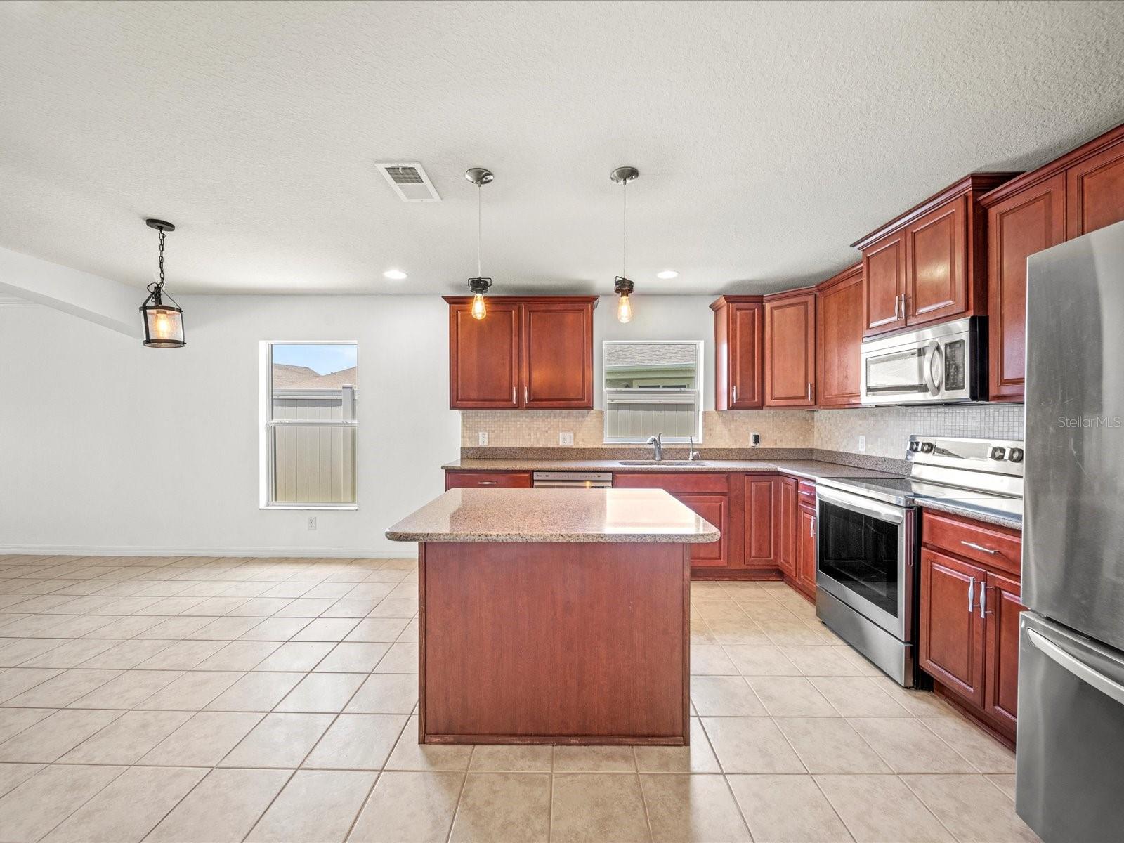 Image 28 of 60 For 5611 Aral Drive