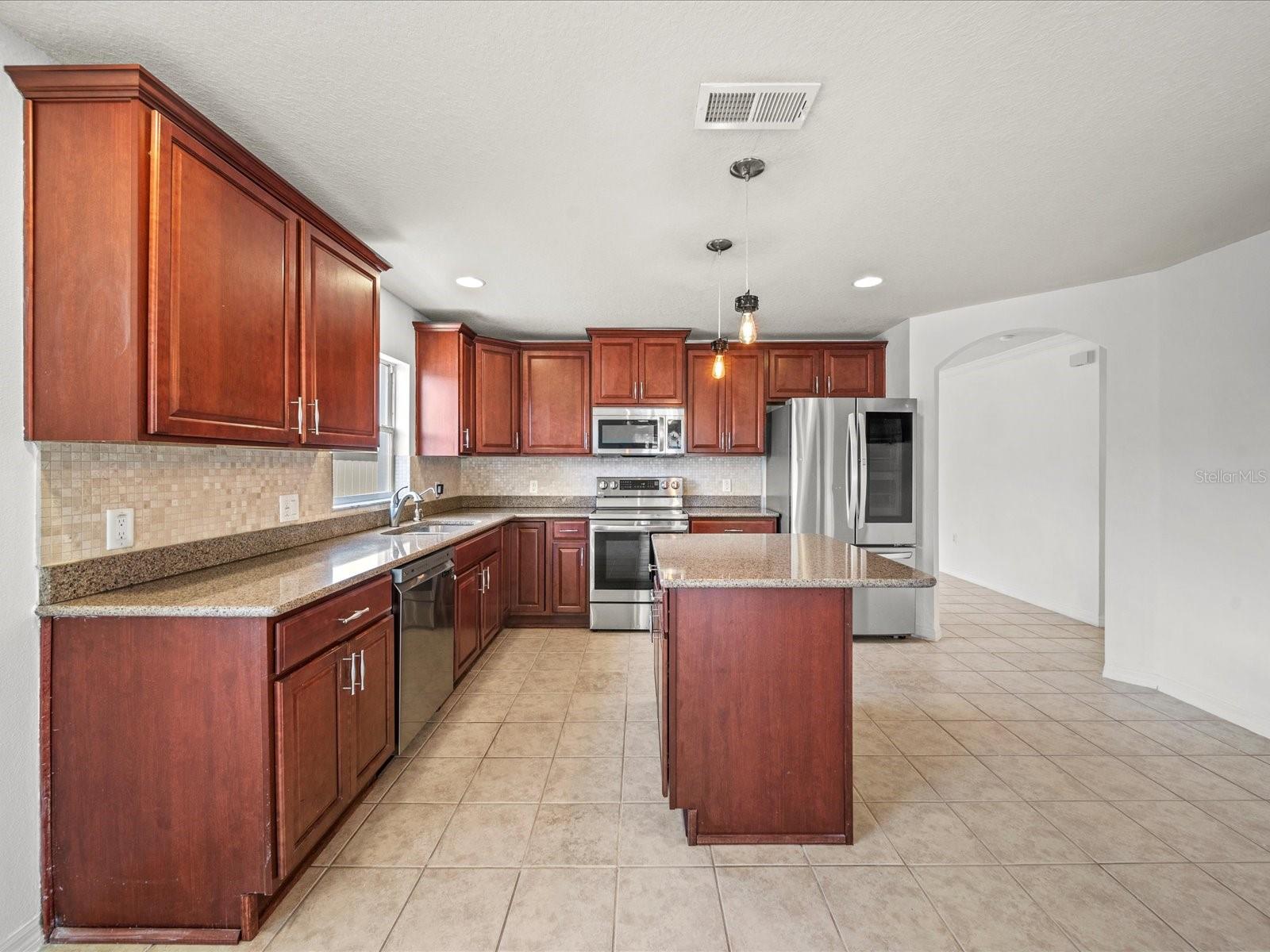 Image 29 of 60 For 5611 Aral Drive