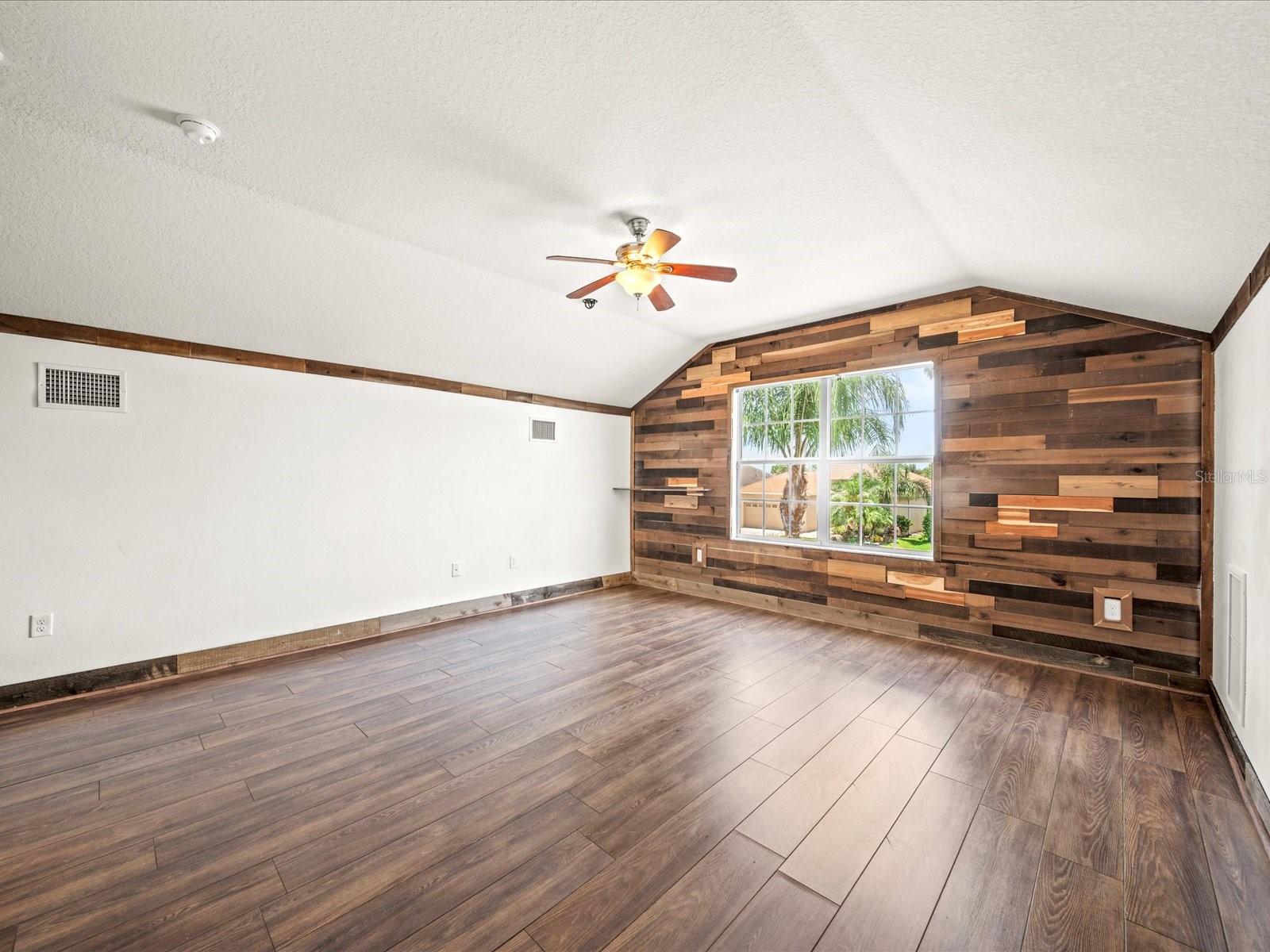 Image 43 of 60 For 5611 Aral Drive