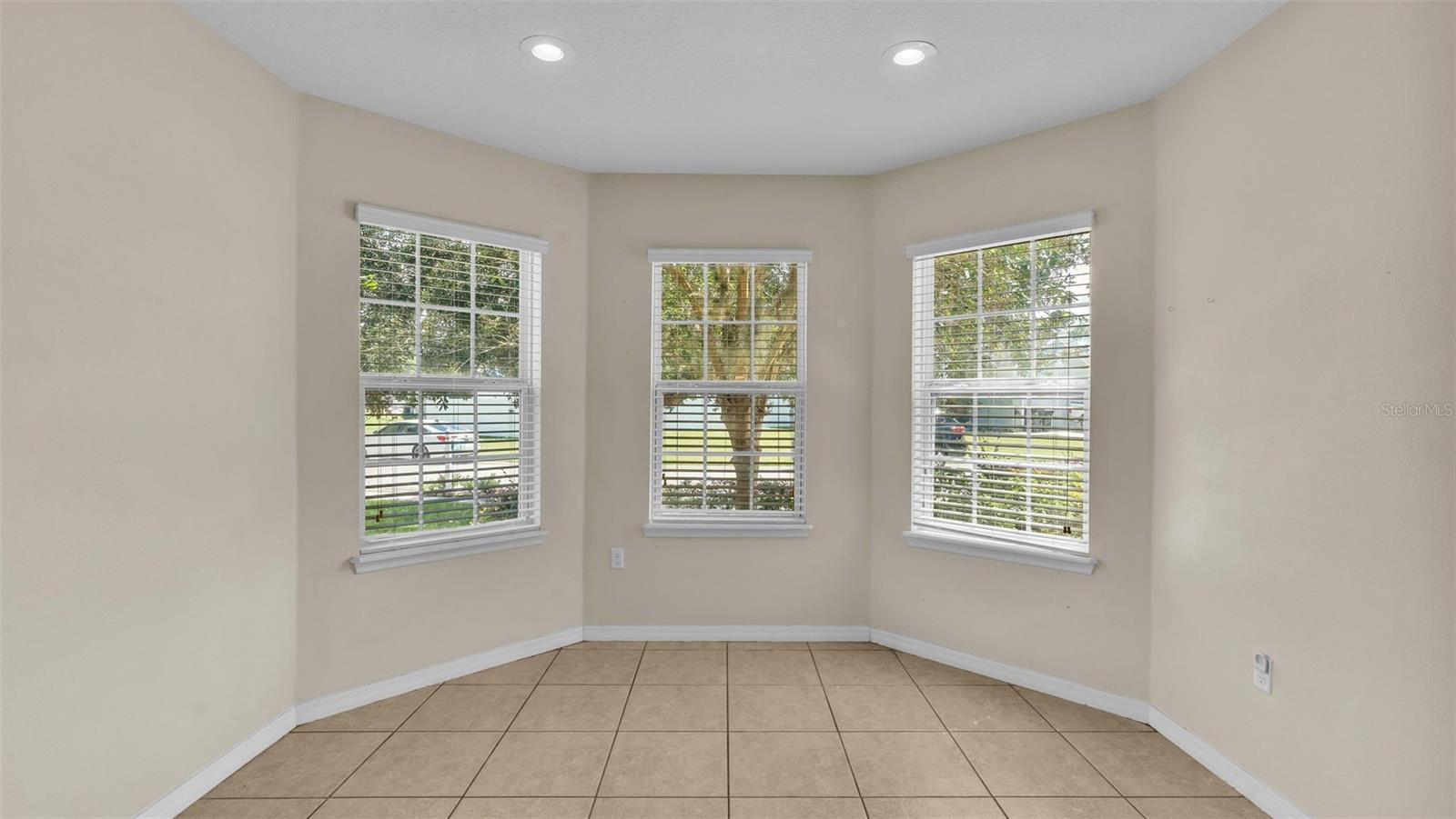 Image 10 of 32 For 6838 Glenbrook Drive