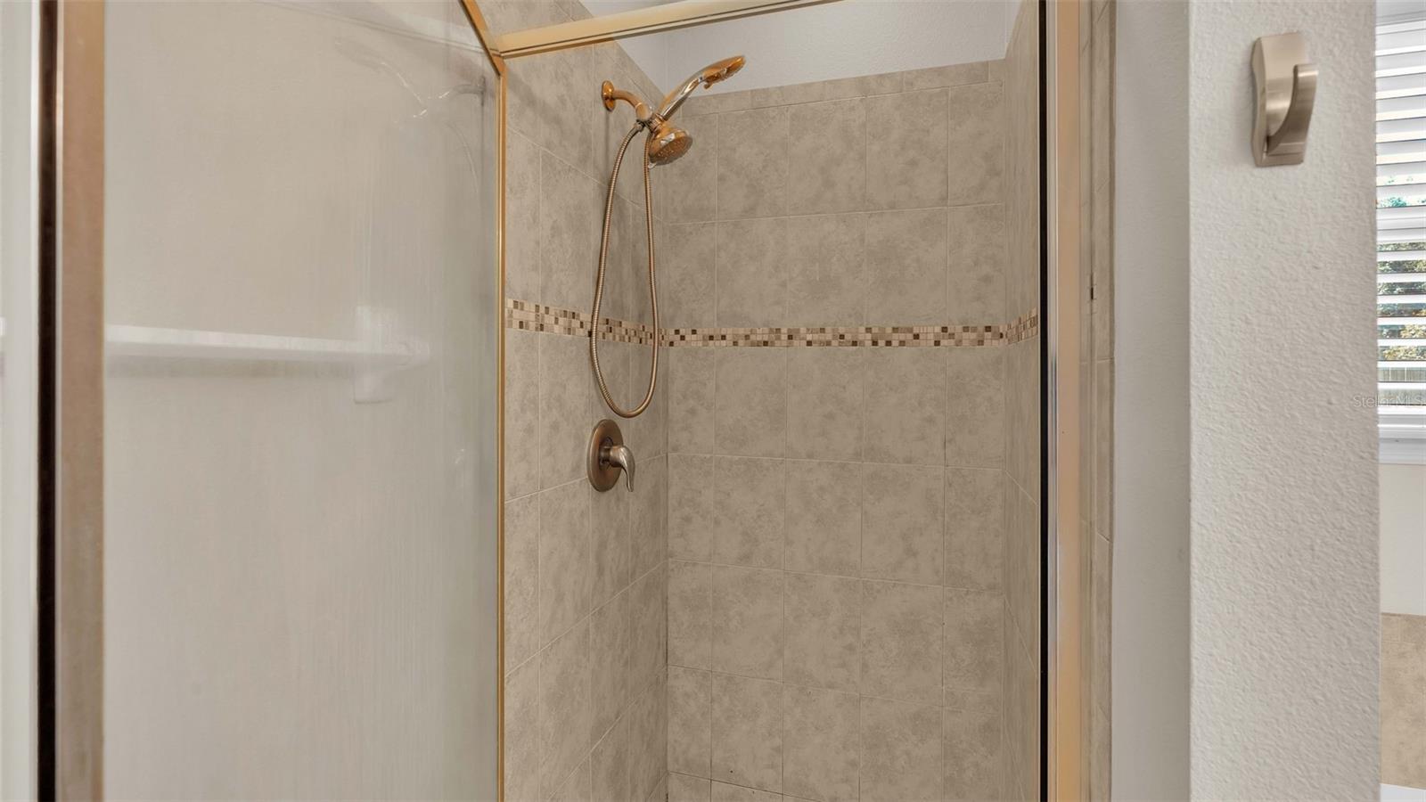Image 17 of 32 For 6838 Glenbrook Drive