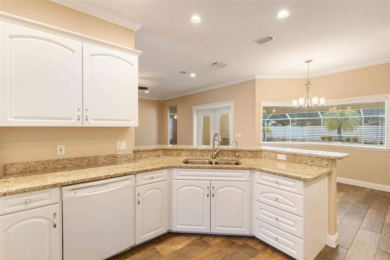 Image 14 of 43 For 5523 Highlands Vista Circle