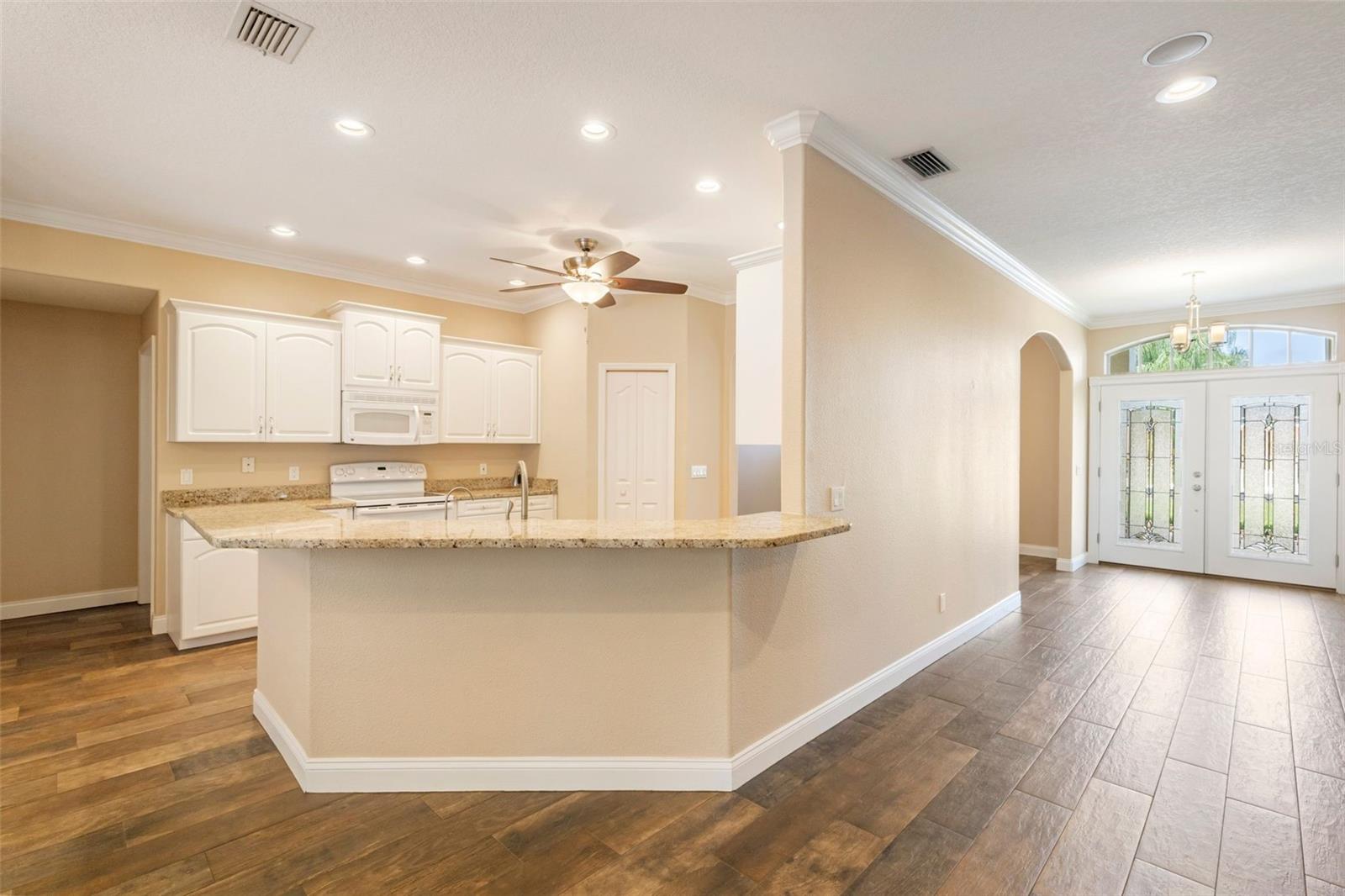 Image 16 of 43 For 5523 Highlands Vista Circle