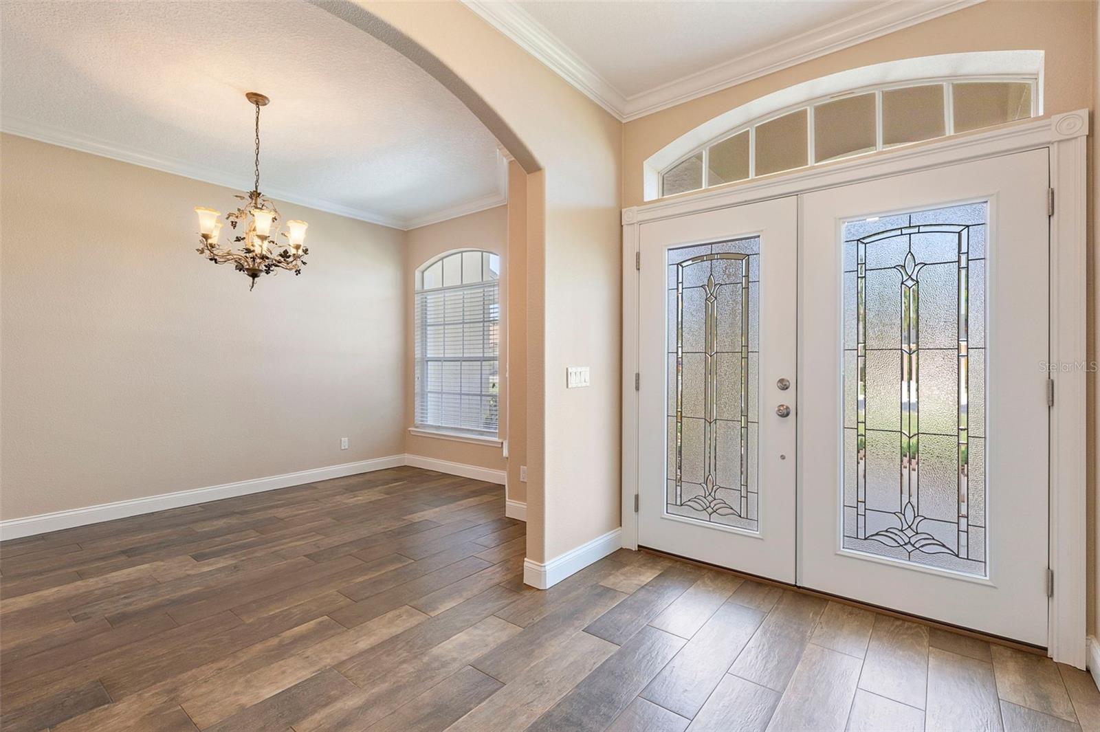 Image 4 of 43 For 5523 Highlands Vista Circle