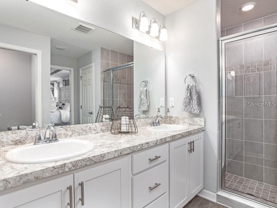 Image 18 of 19 For 1496 Fleur Drive