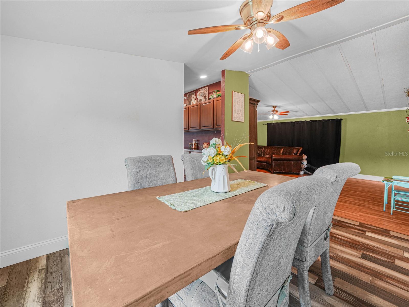 Image 16 of 39 For 2227 Bruton Road
