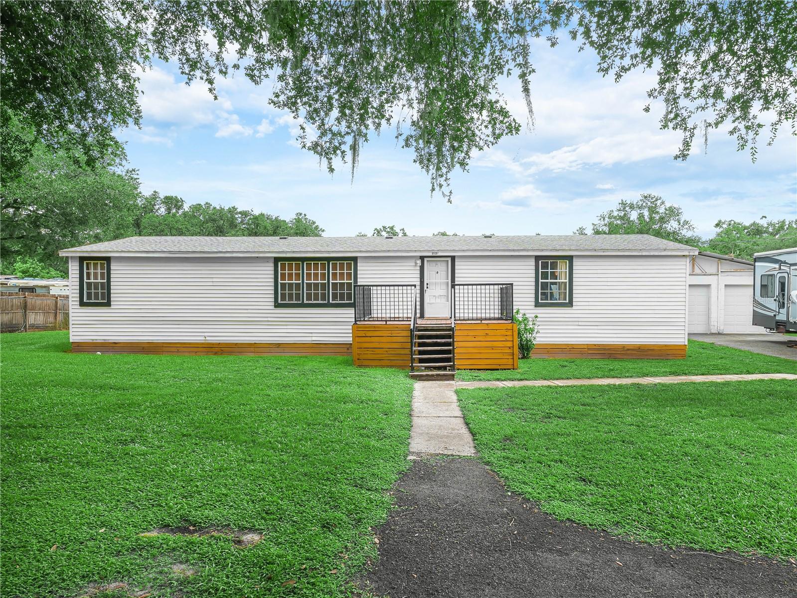 Image 2 of 39 For 2227 Bruton Road