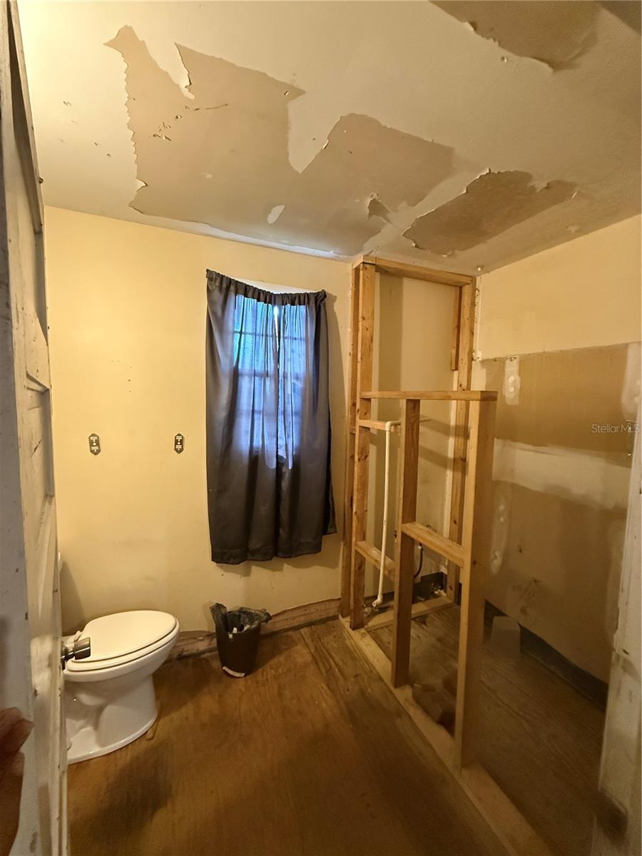 Image 12 of 18 For 608 Cleveland Avenue