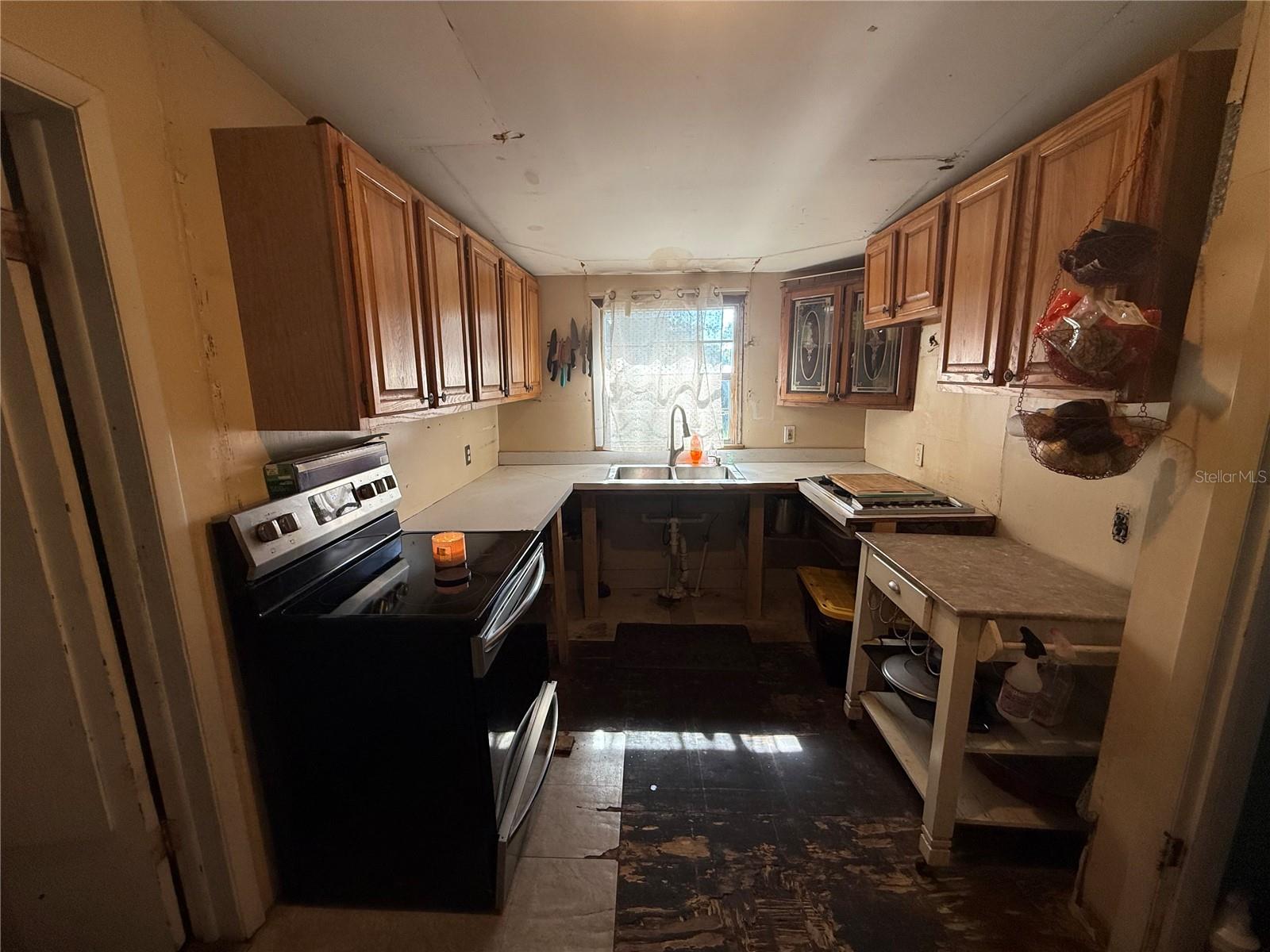 Image 6 of 18 For 608 Cleveland Avenue