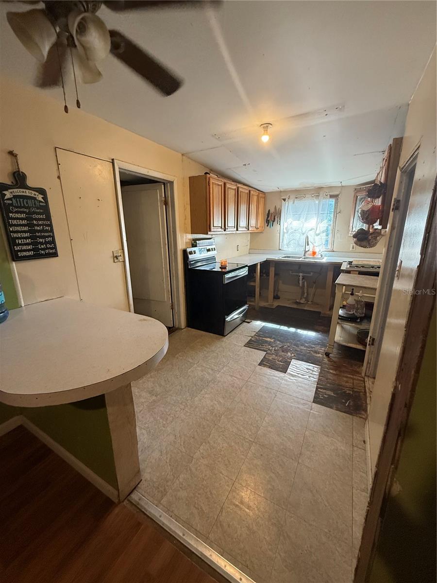 Image 7 of 18 For 608 Cleveland Avenue