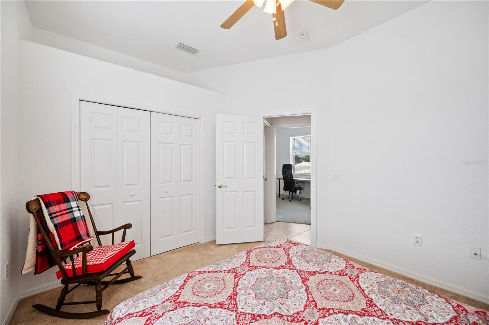 Image 10 of 15 For 525 Seven Oaks Street