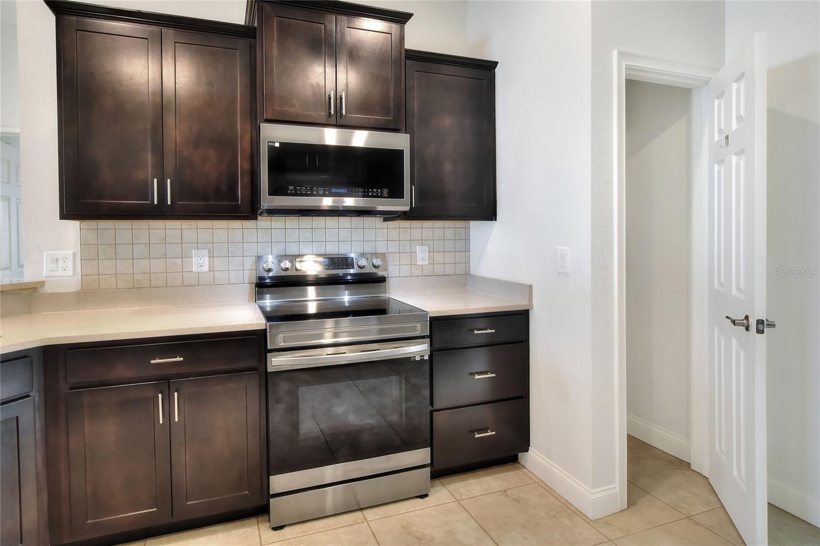 Image 17 of 61 For 6855 Treymont Drive