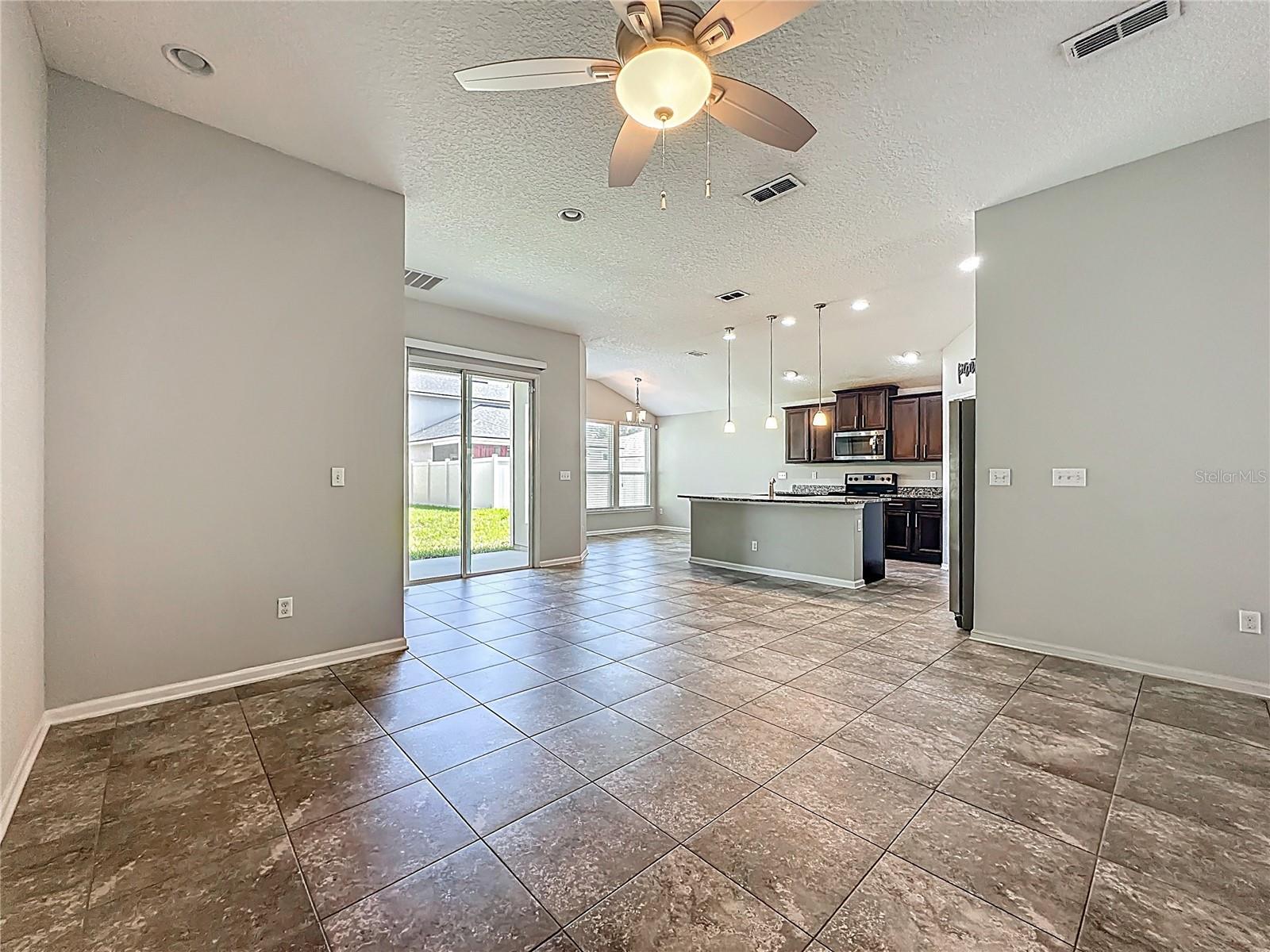Image 18 of 29 For 12586 Itani Way