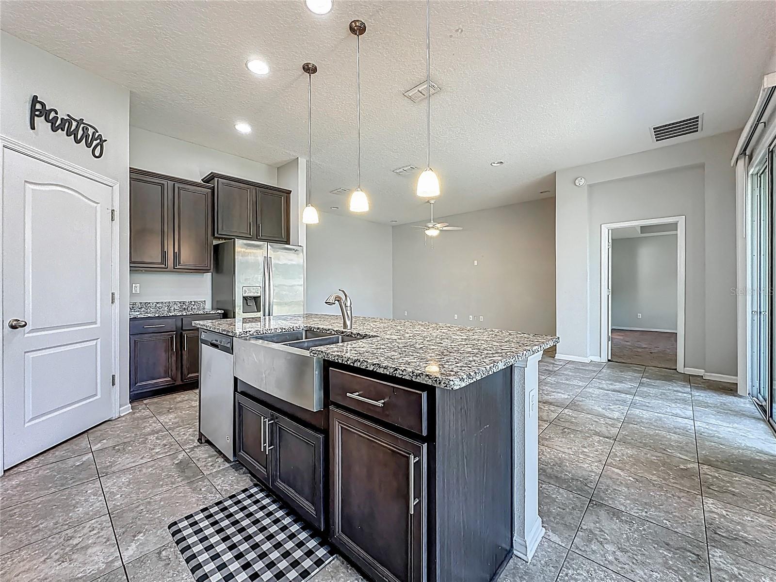 Image 7 of 29 For 12586 Itani Way