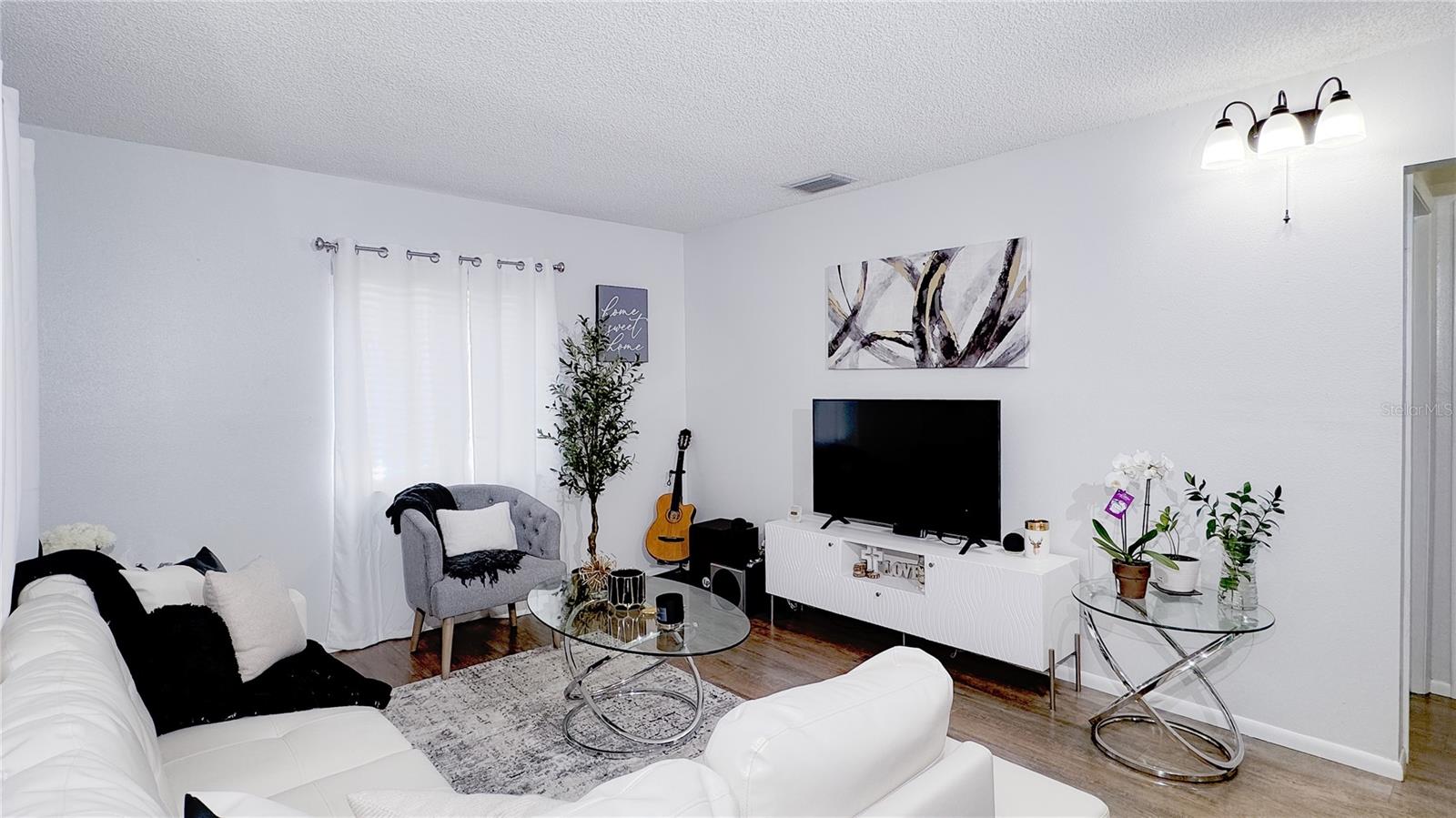 Image 2 of 17 For 2075 Isle Royale Court Se 163