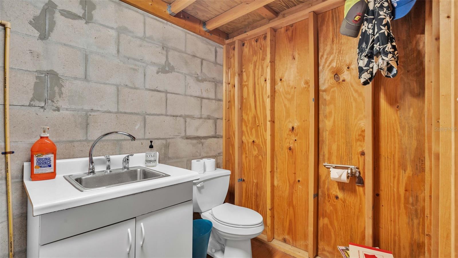 Image 13 of 40 For 4390 Sunnyside Drive