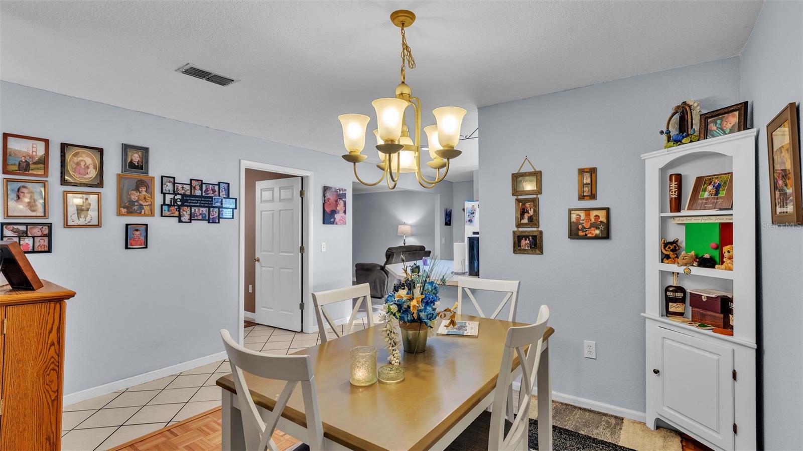 Image 20 of 40 For 4390 Sunnyside Drive