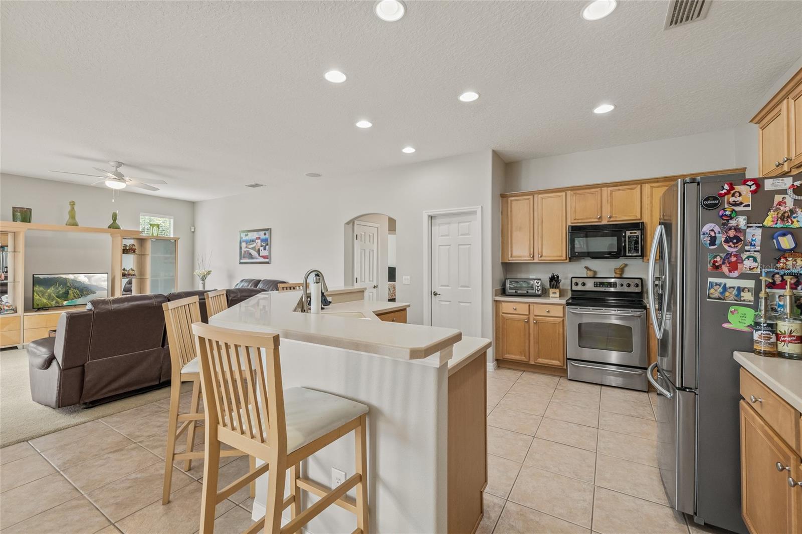 Image 4 of 32 For 144 Costa Loop Street