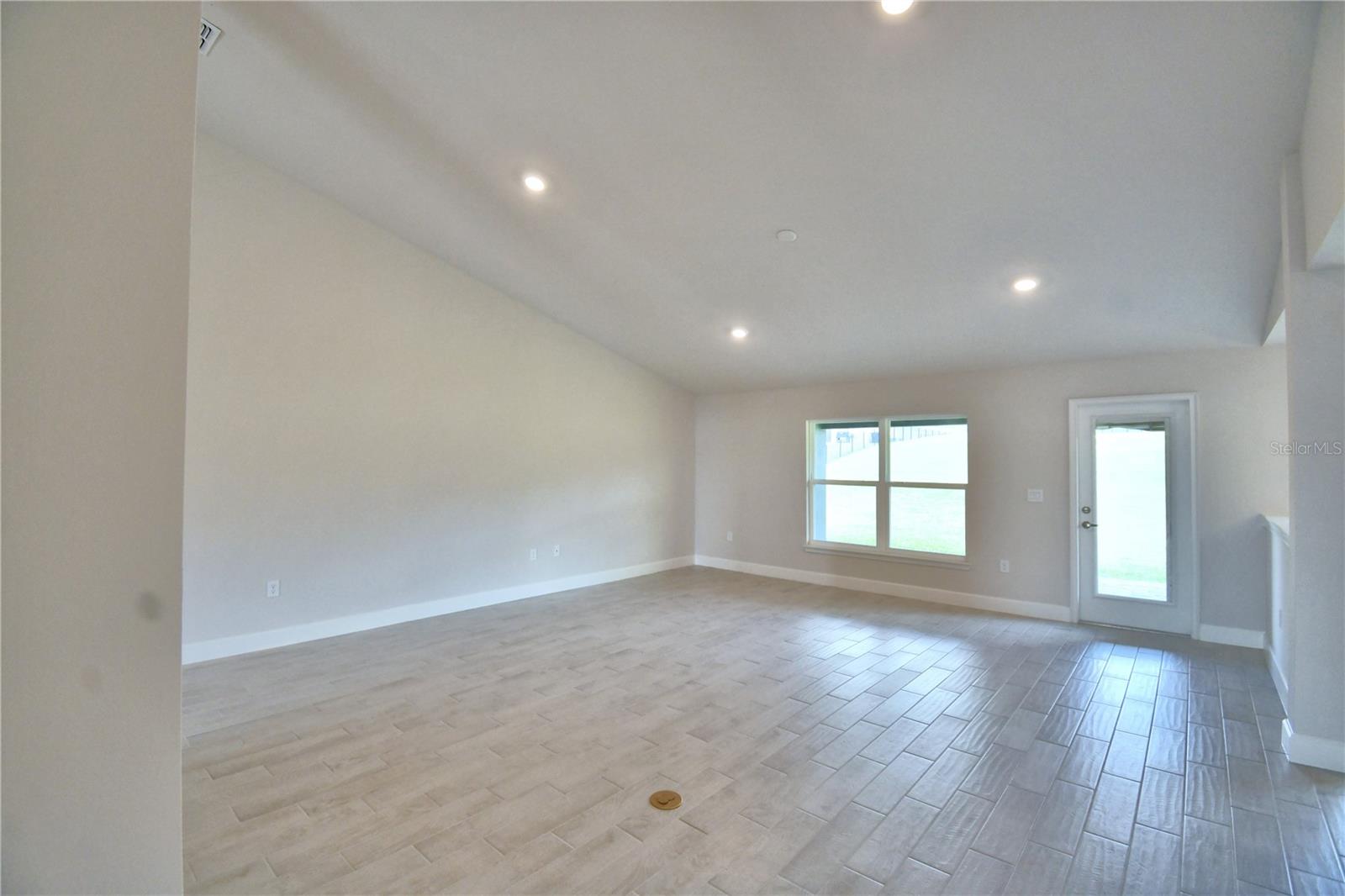 Image 15 of 91 For 5298 Tennessee Ridge Court