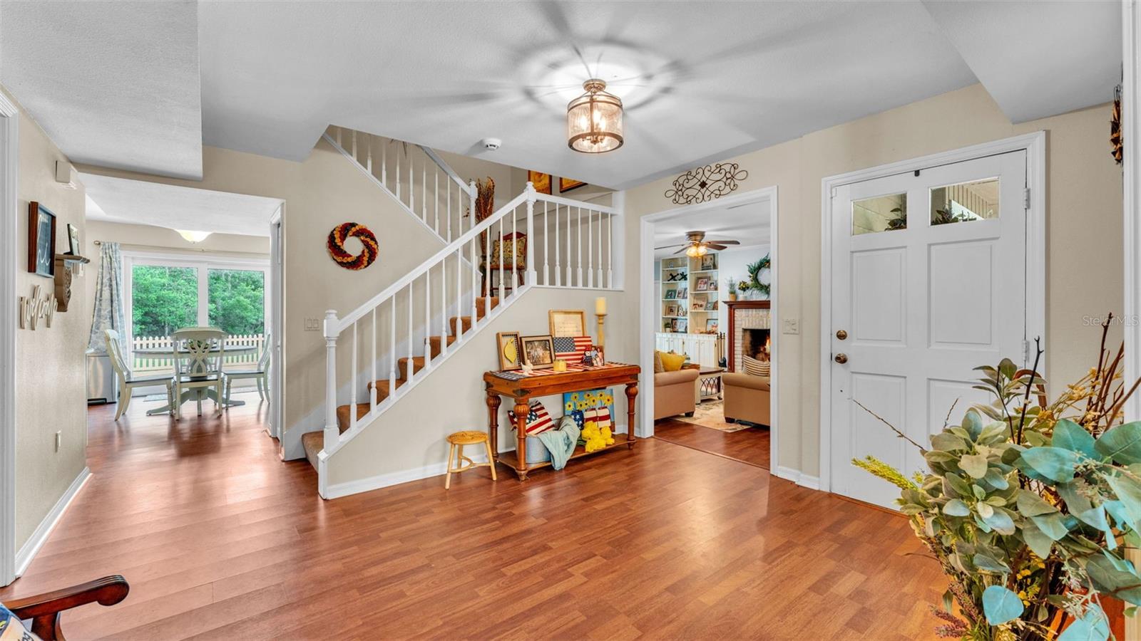 Image 10 of 90 For 512 Water Oak Court