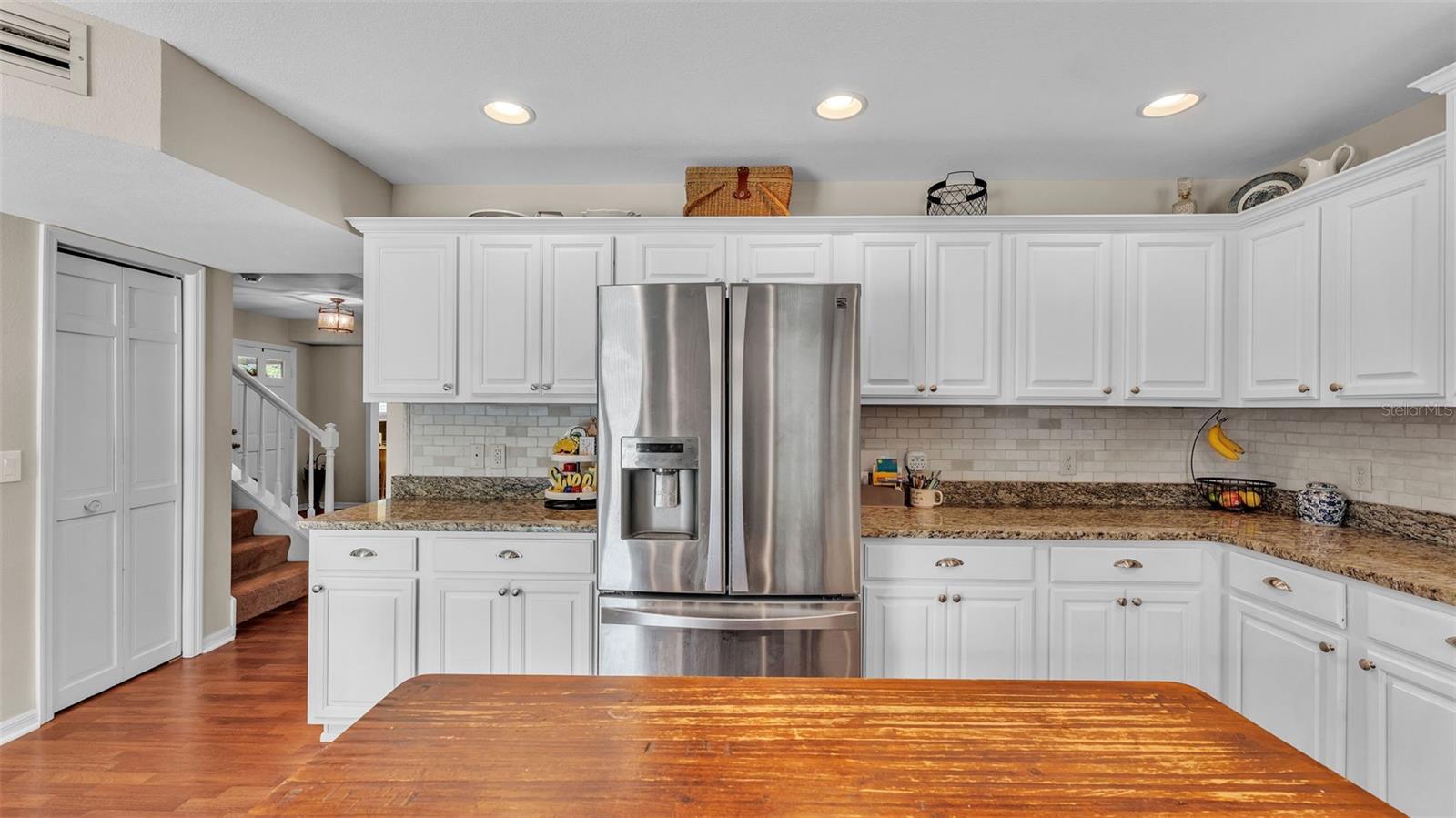 Image 13 of 90 For 512 Water Oak Court