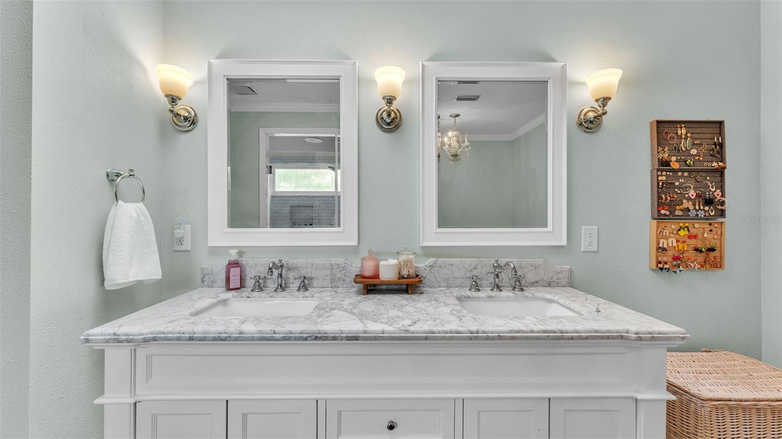 Image 47 of 90 For 512 Water Oak Court