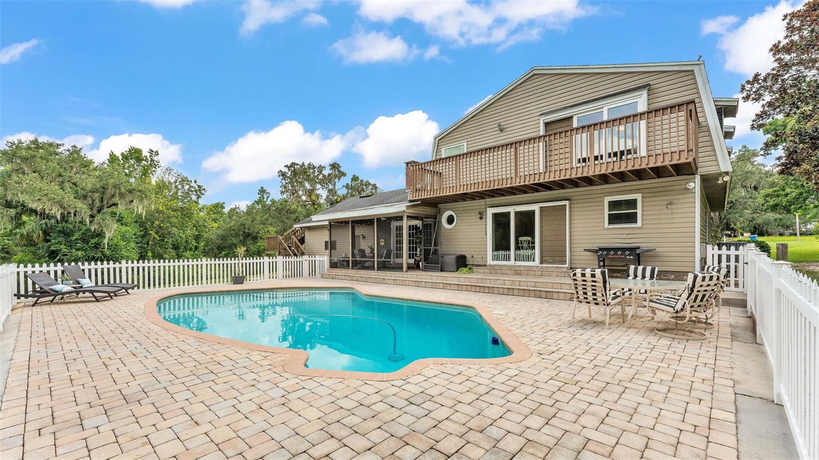 Image 66 of 90 For 512 Water Oak Court