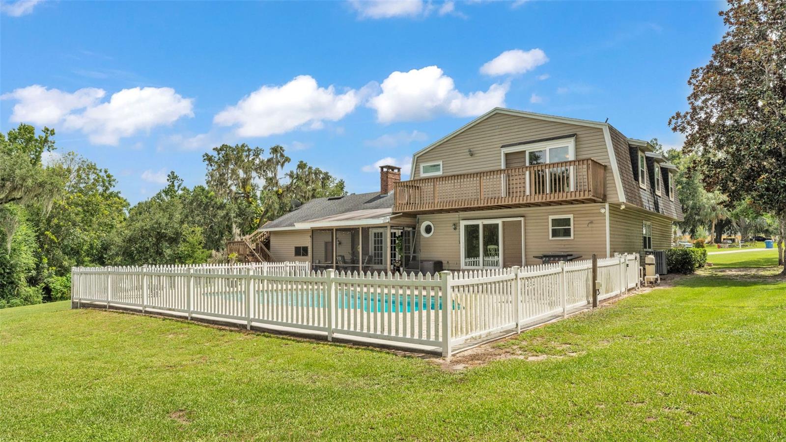 Image 73 of 90 For 512 Water Oak Court
