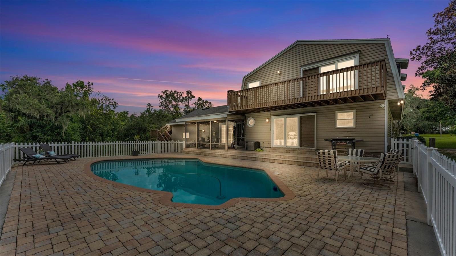 Image 77 of 90 For 512 Water Oak Court