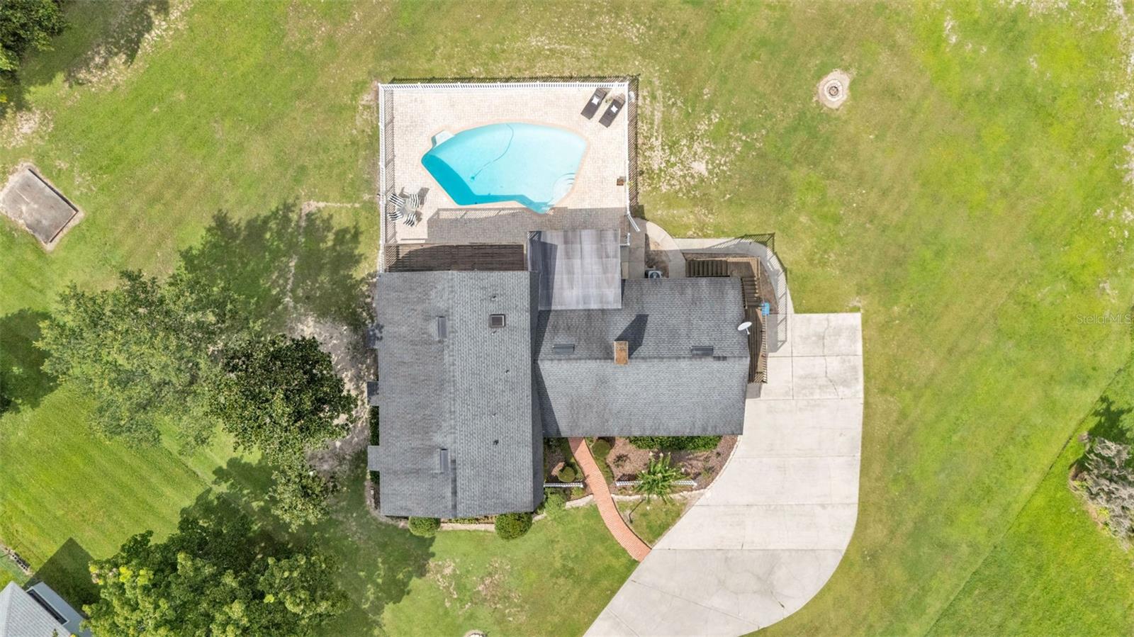 Image 85 of 90 For 512 Water Oak Court