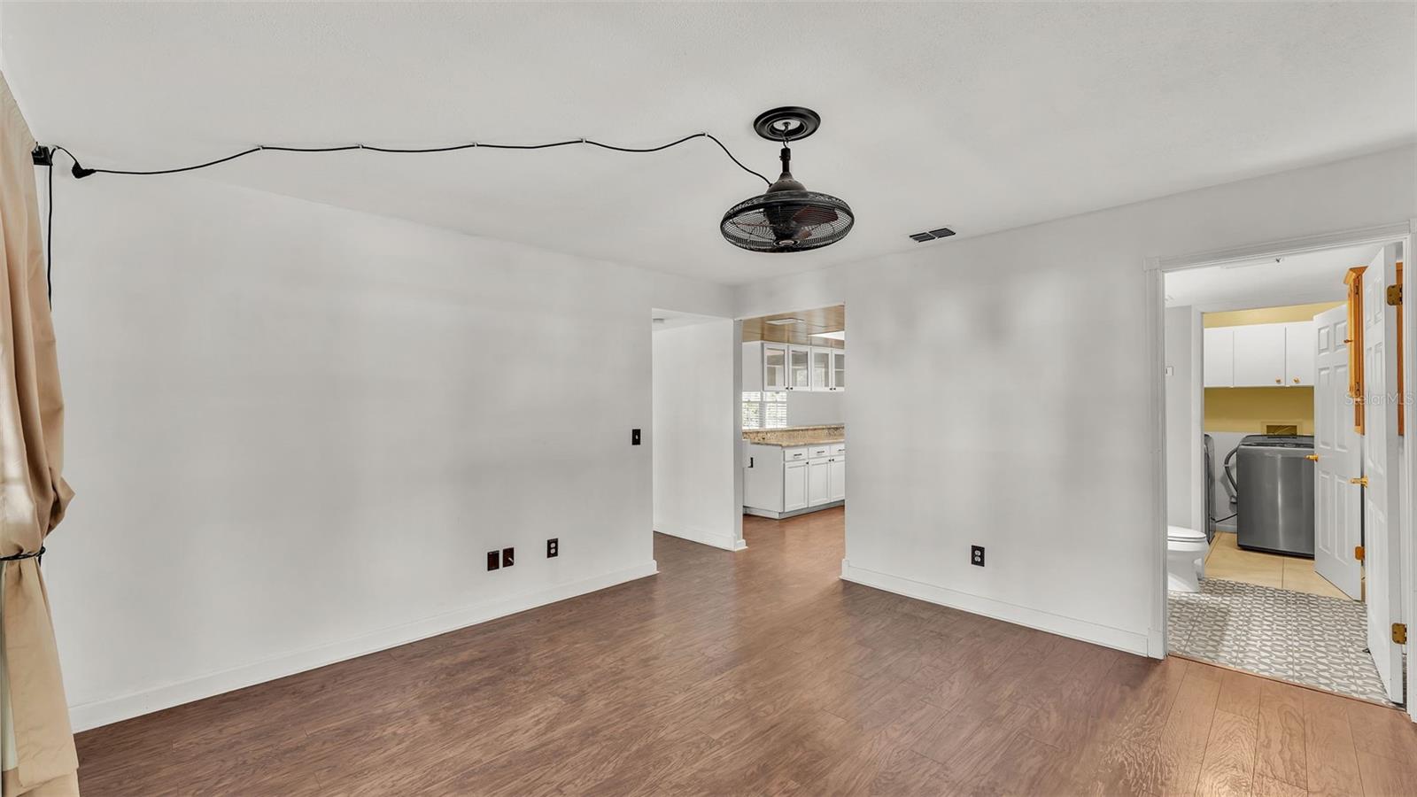 Image 22 of 75 For 9934 Peninsular Drive