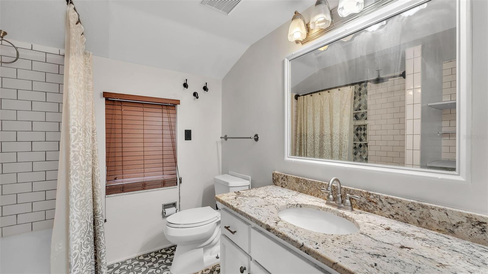Image 29 of 75 For 9934 Peninsular Drive