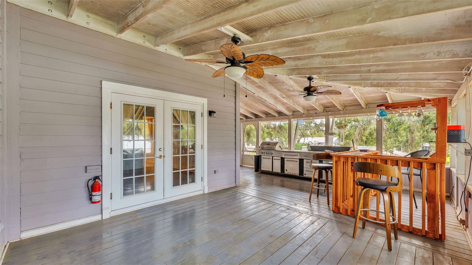 Image 37 of 75 For 9934 Peninsular Drive