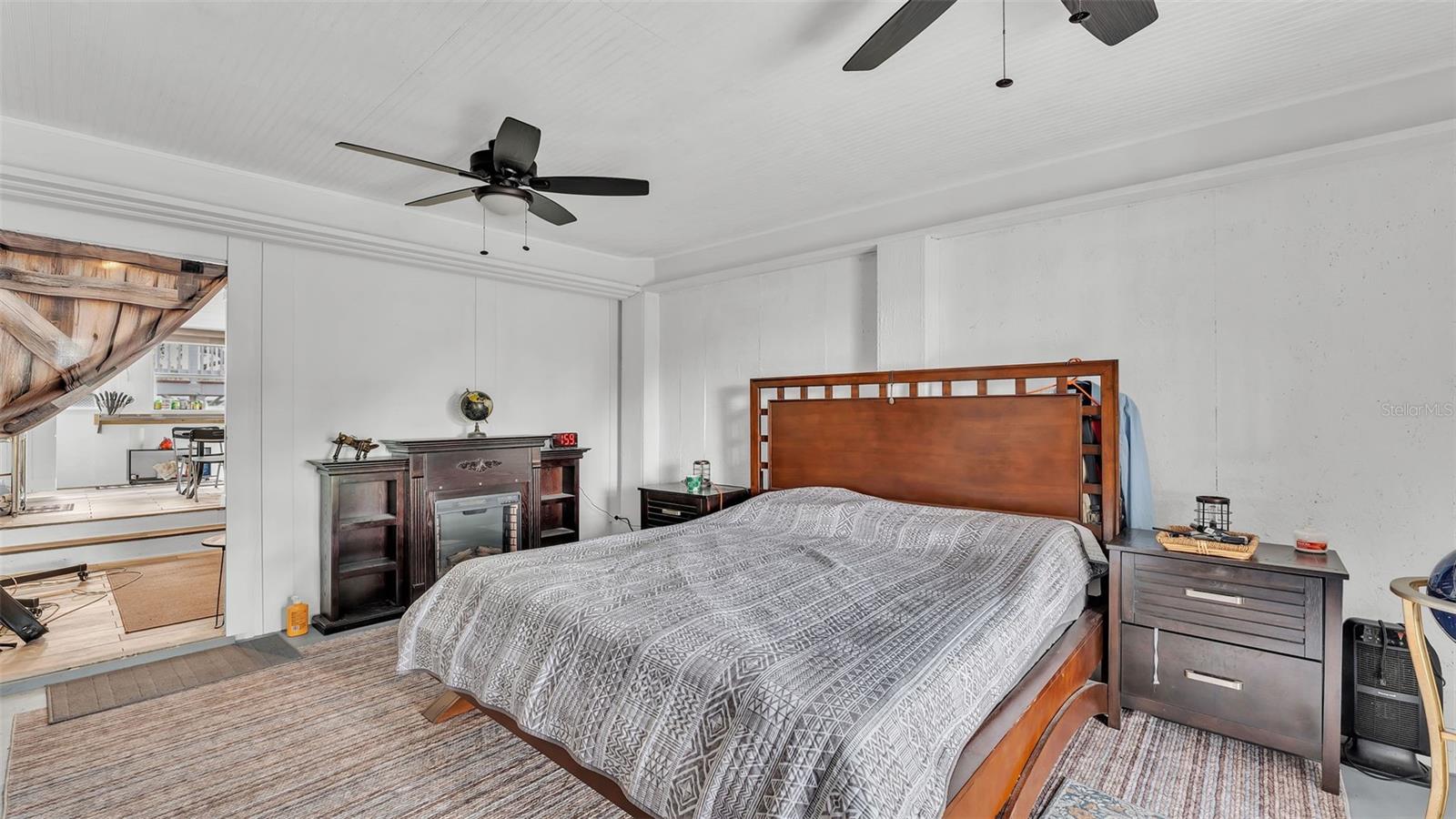 Image 62 of 75 For 9934 Peninsular Drive