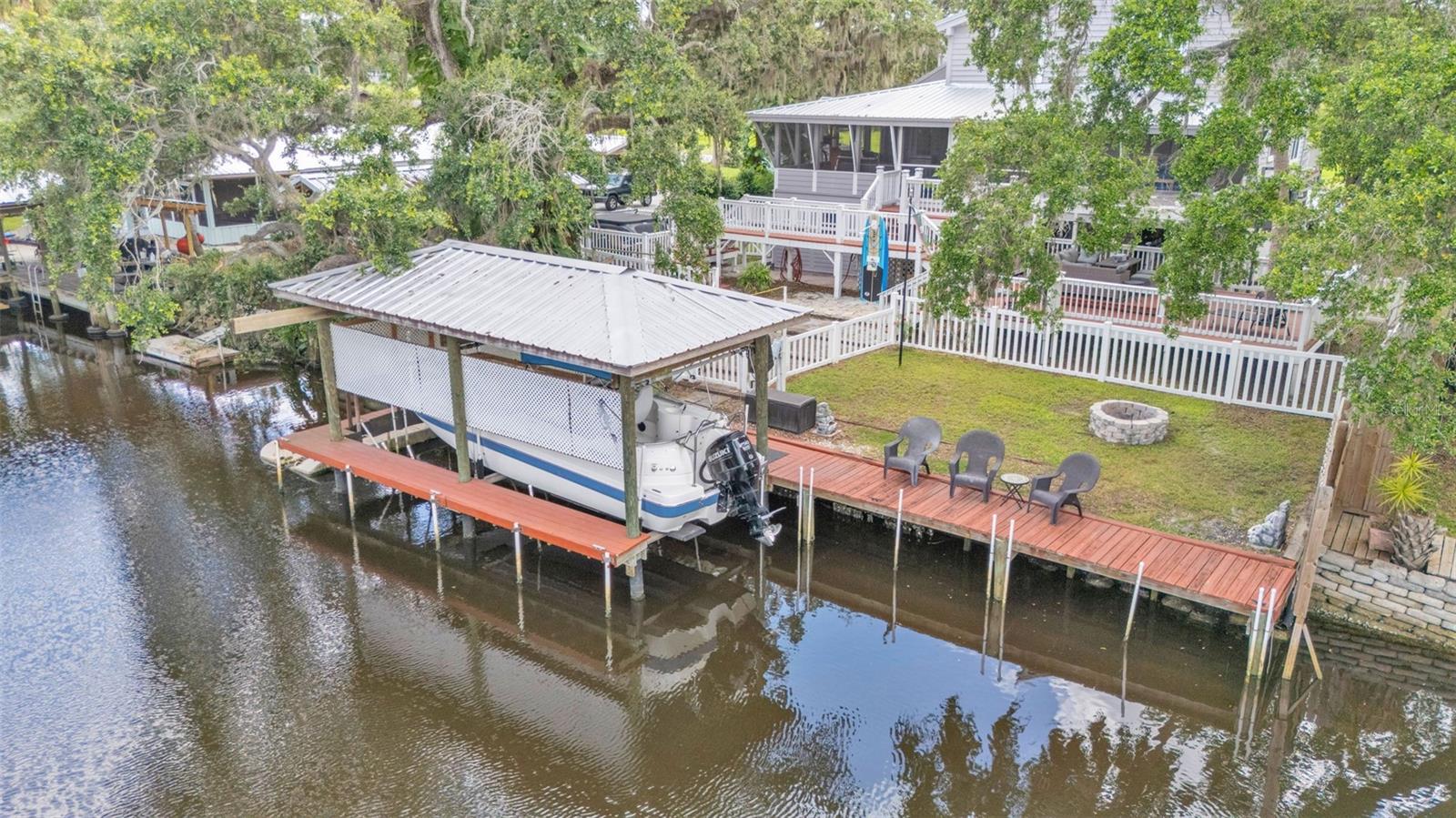 Image 8 of 75 For 9934 Peninsular Drive