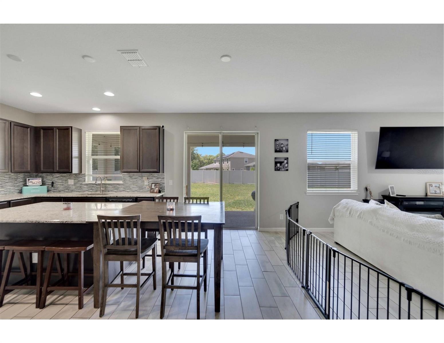 Image 9 of 70 For 10646 Planer Picket Drive