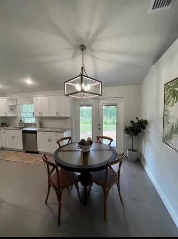 Image 10 of 19 For 415 Petteway Drive
