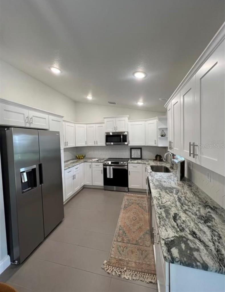 Image 11 of 19 For 415 Petteway Drive