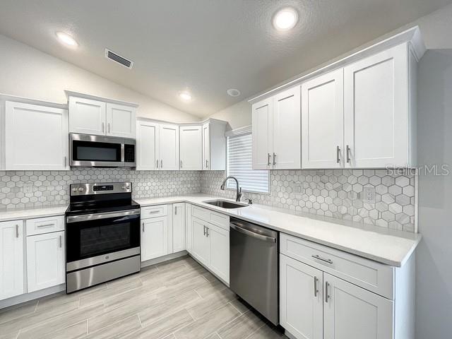 Image 4 of 19 For 415 Petteway Drive