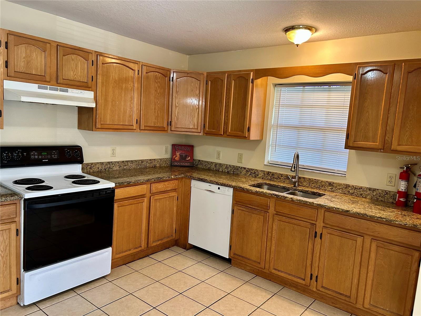 Image 11 of 25 For 209 1st Avenue