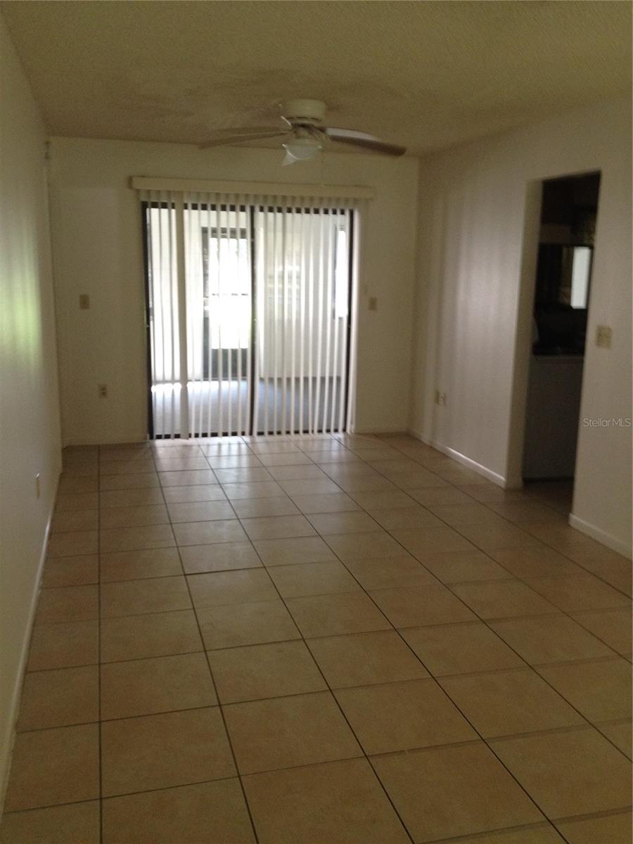 Image 11 of 23 For 2138 Groveglen Lane N
