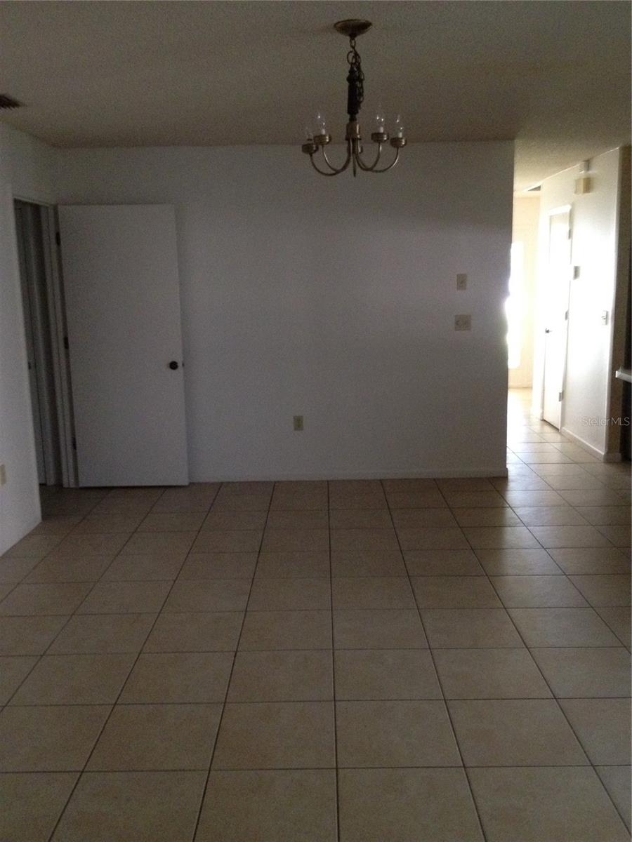 Image 21 of 23 For 2138 Groveglen Lane N